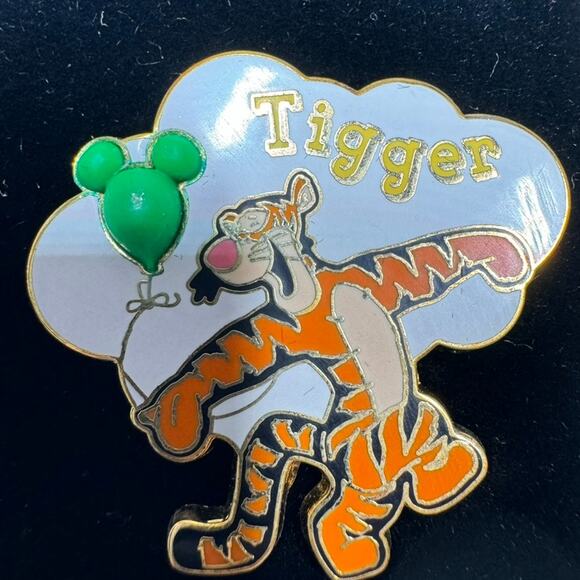 Disney Tigger Balloon Pin Official 2002 WDW Trading Winnie the Pooh LE - Picture 2 of 7